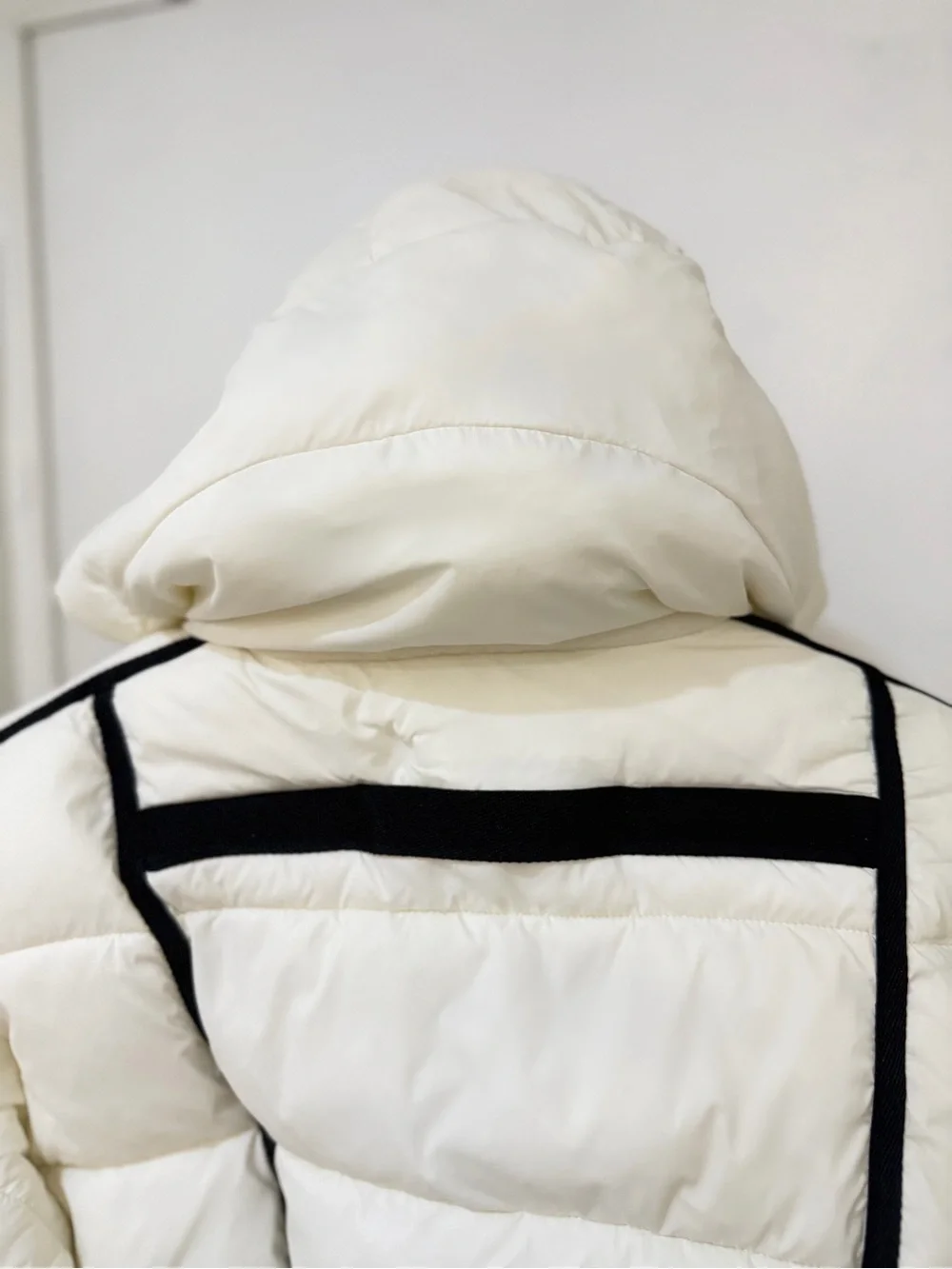 ALO Yoga White Puffer Jacket with Black Label